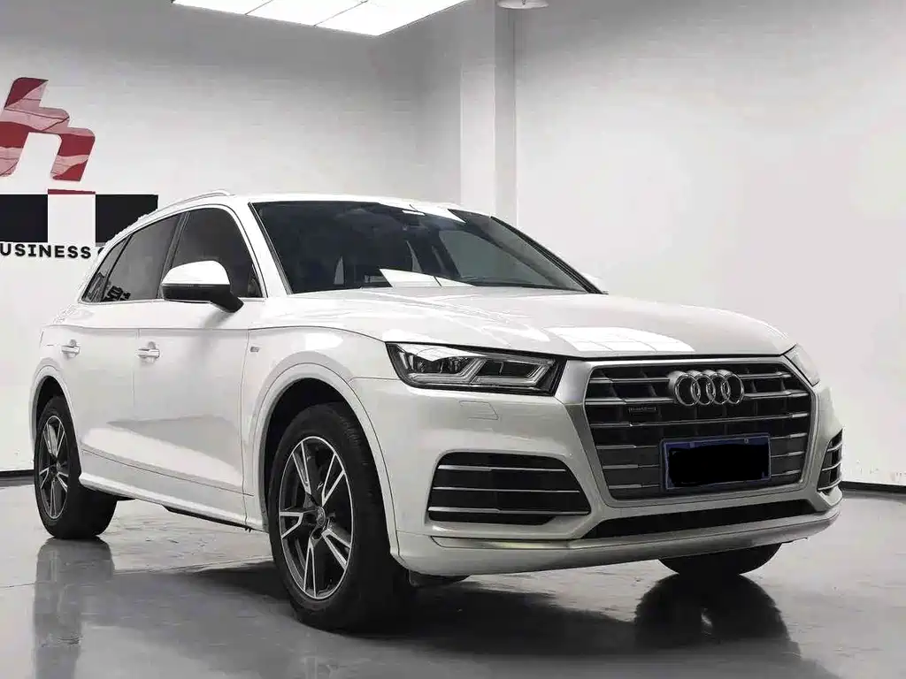 Audi Q5L 2020 — фото 3