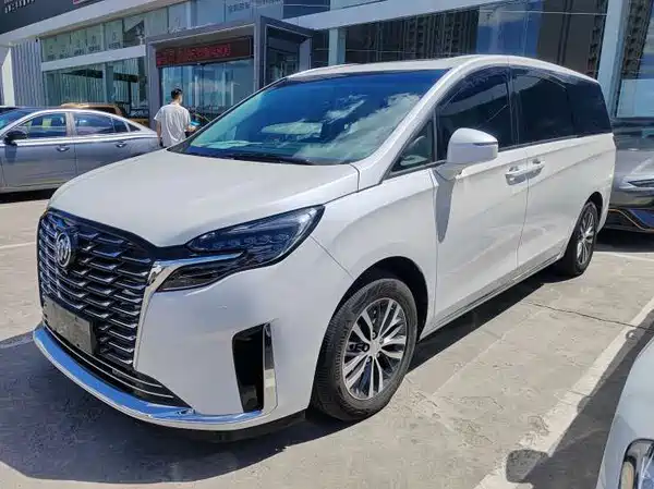 Buick GL8 2023