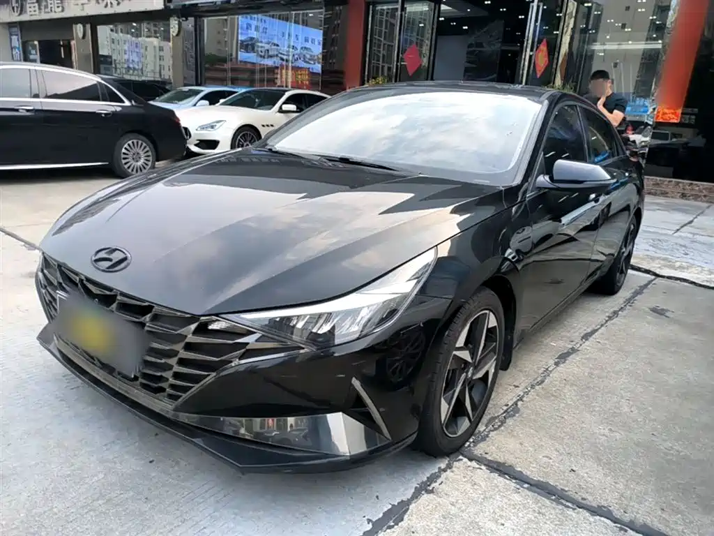 Hyundai Elantra 2021 — фото 2