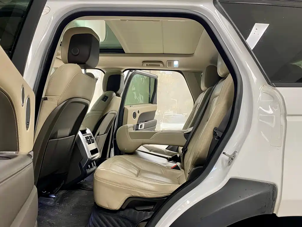 Land Rover Sport PHEV 2022 — фото 8