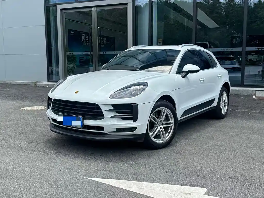 Porsche Macan 2019 — фото 1