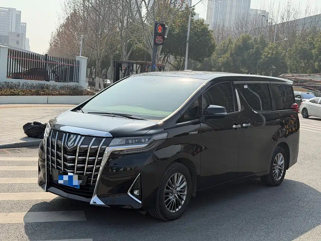 Toyota Alphard 2021 — фото 1