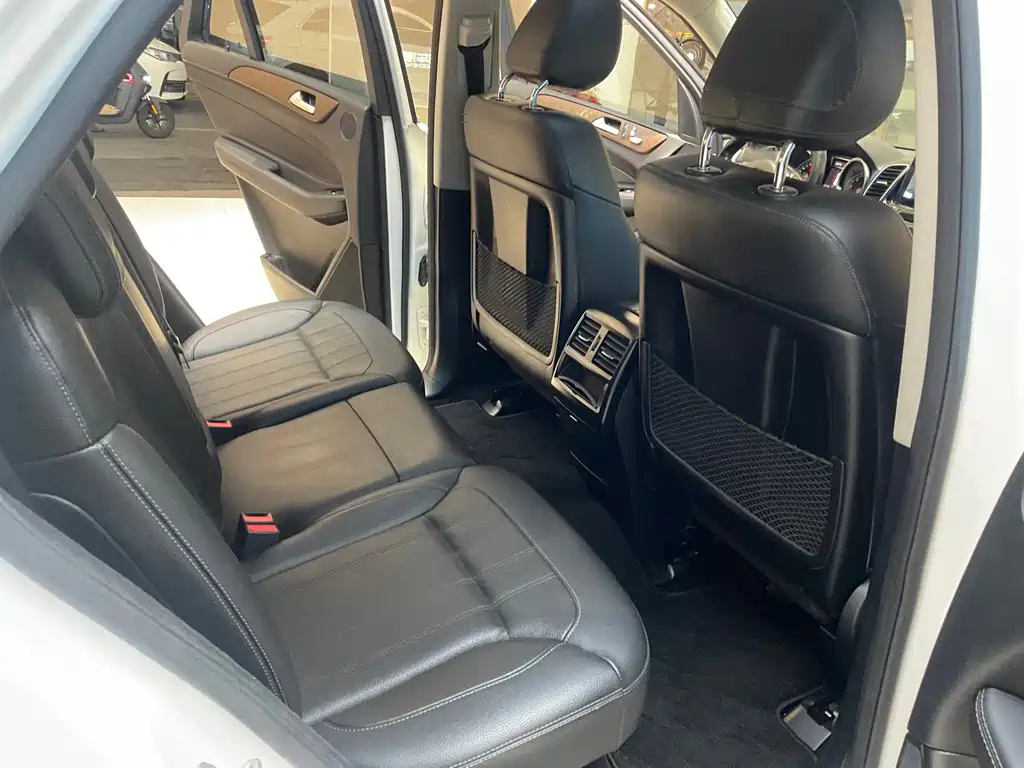 Mercedes-Benz GLE 2017 — фото 14
