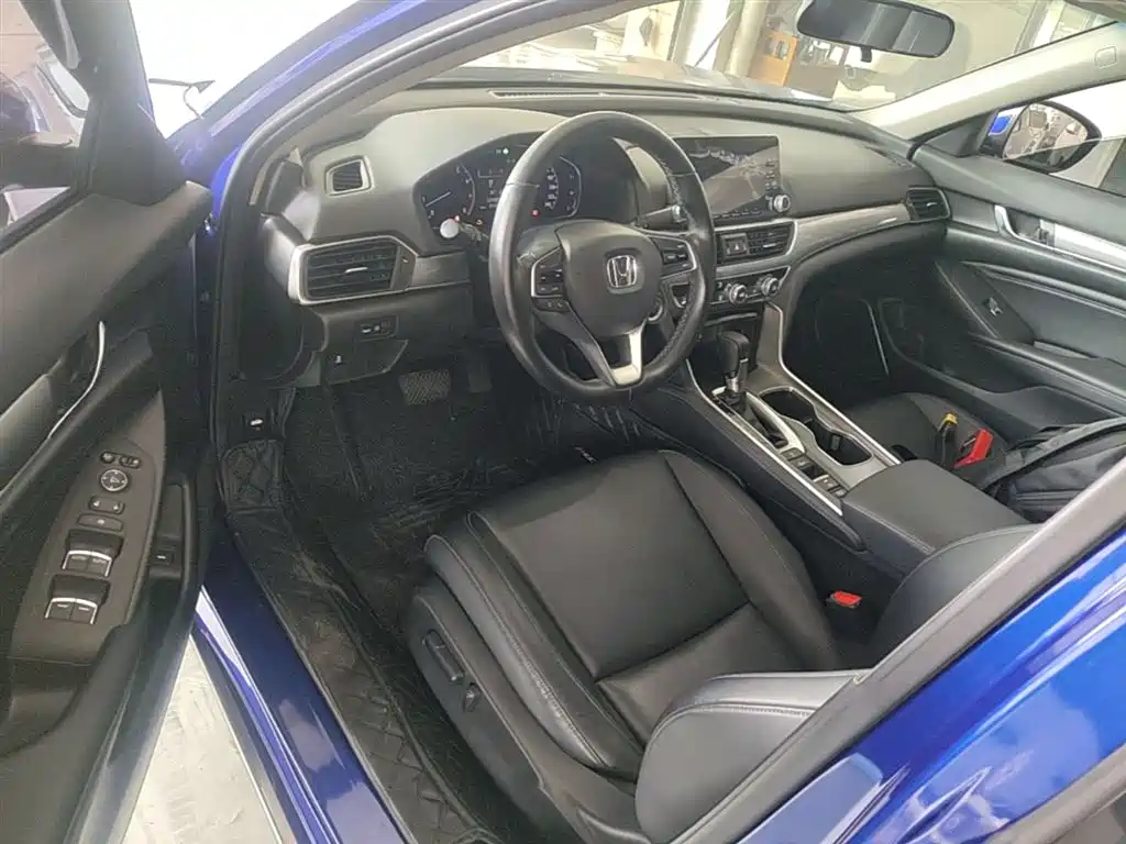 Honda Accord 2019 — фото 16