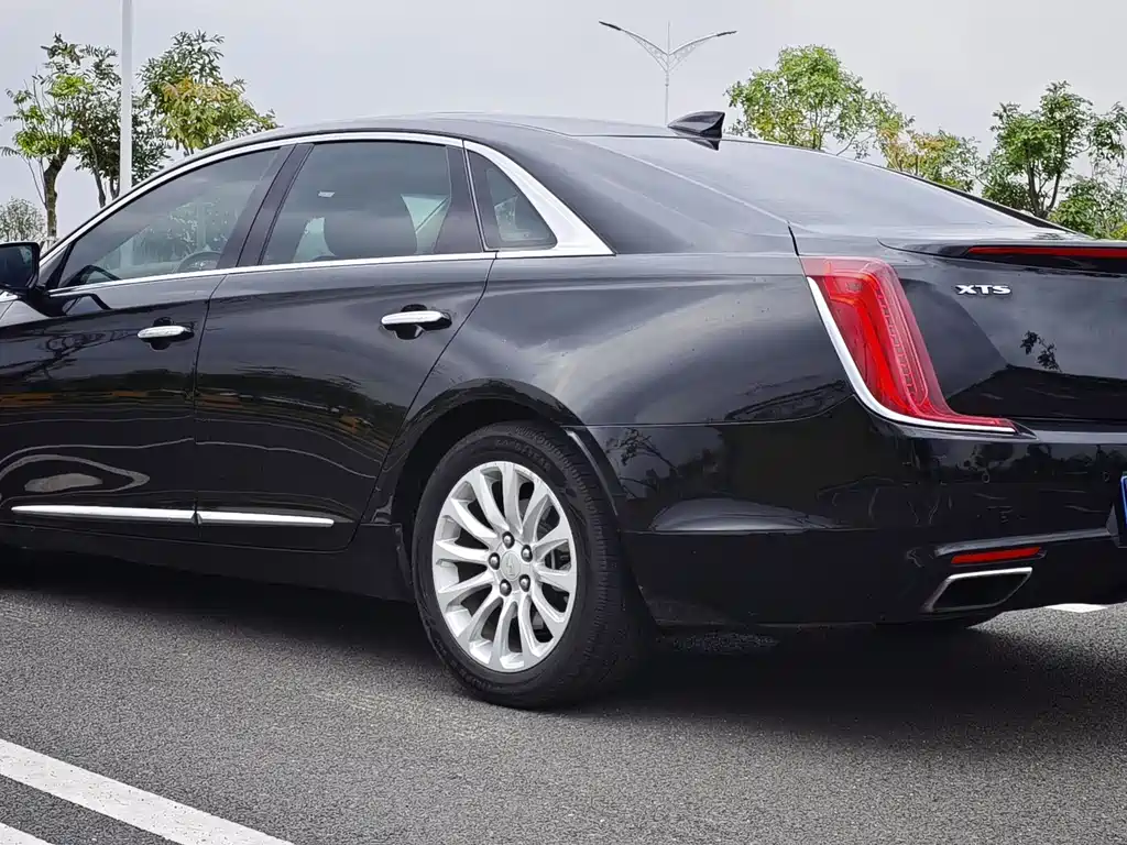 Cadillac XTS 2018 — фото 4