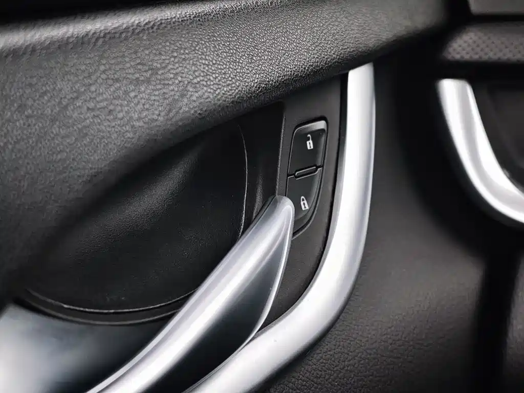 Cadillac XTS 2018 — фото 25