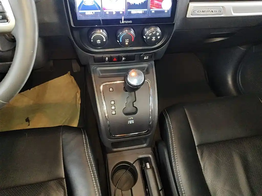 Jeep Compass 2014 — фото 14