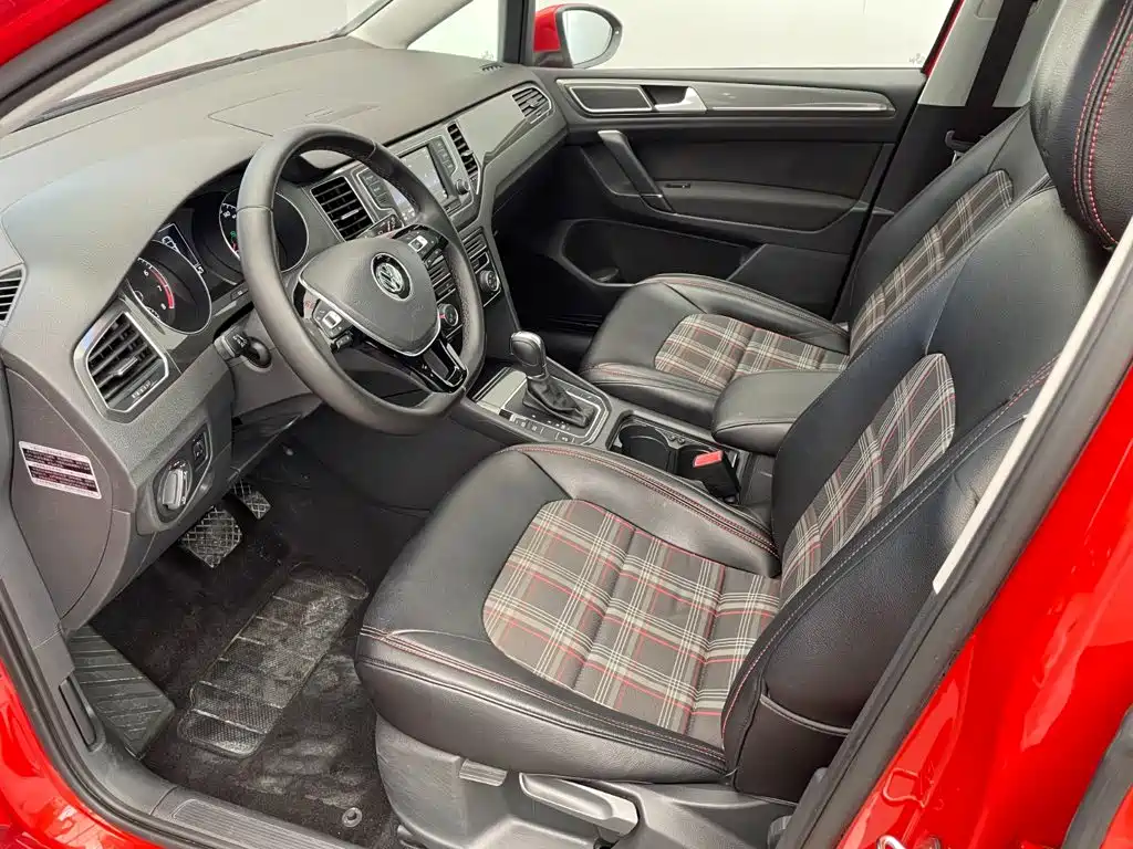 Volkswagen Golf Jialu 2017 — фото 6