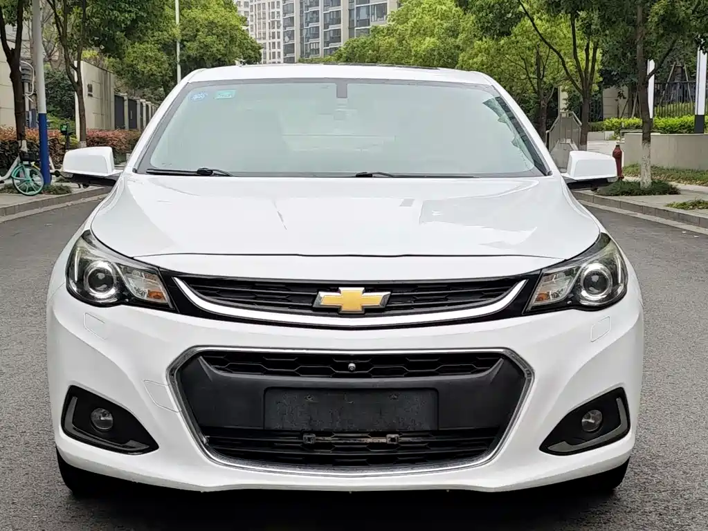 Chevrolet Malibu 2017 — фото 8