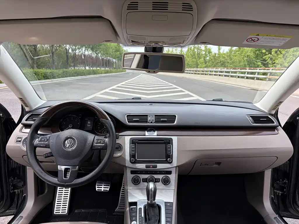 Volkswagen Magotan 2015