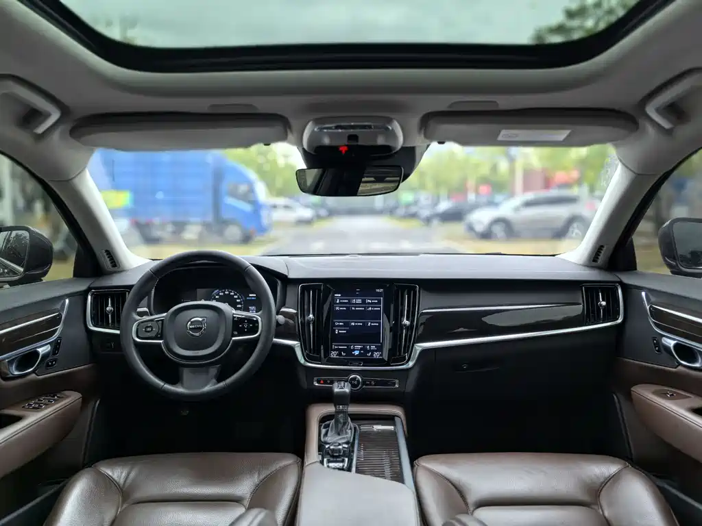 Volvo S90 2017 — фото 9