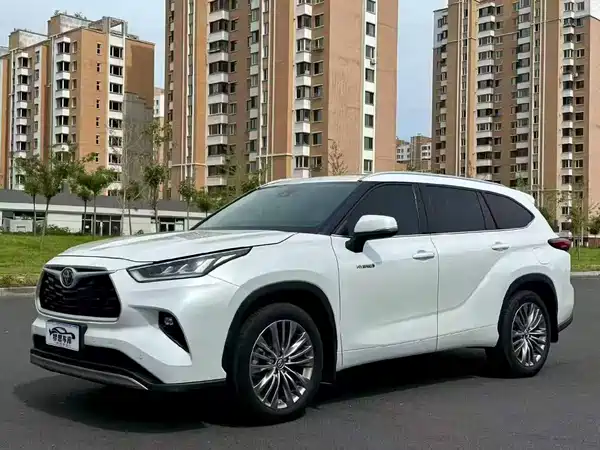 Toyota Highlander 2025