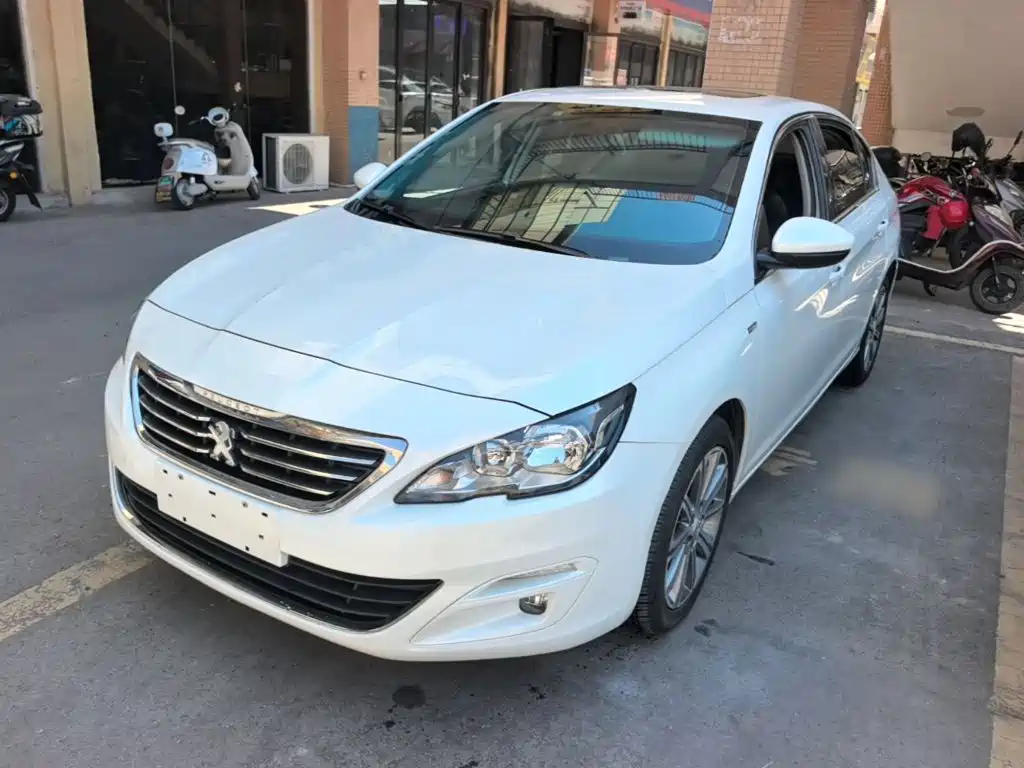 Peugeot 408 2017 — фото 1