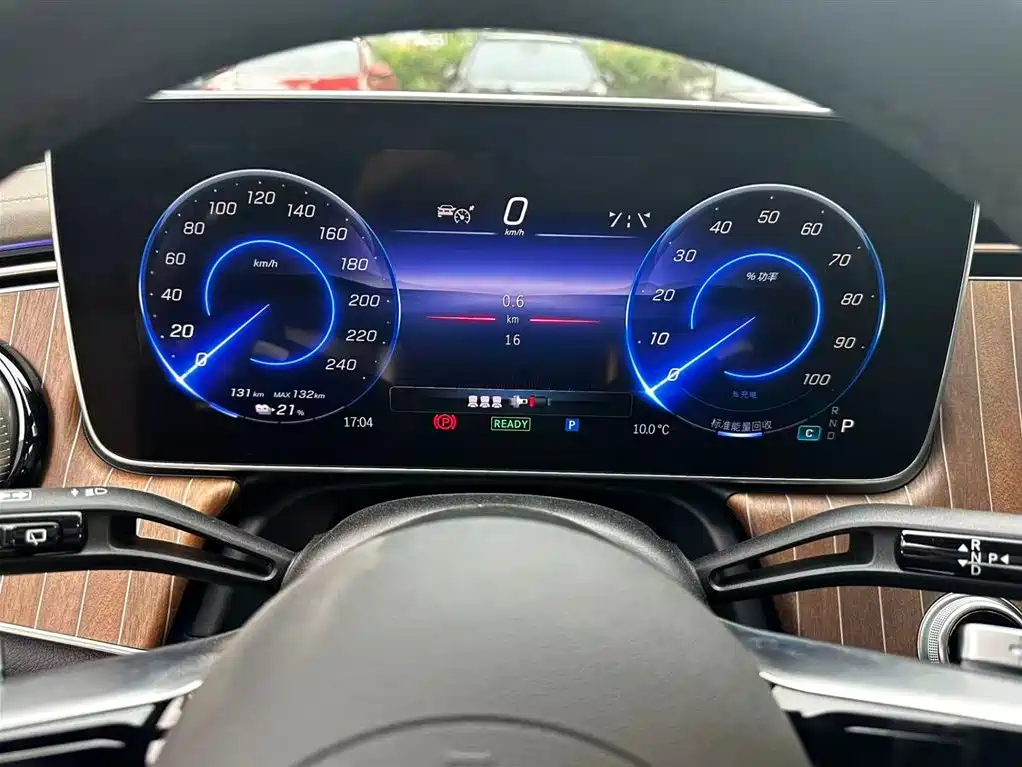 Mercedes-Benz EQE SUV 2025 — фото 17