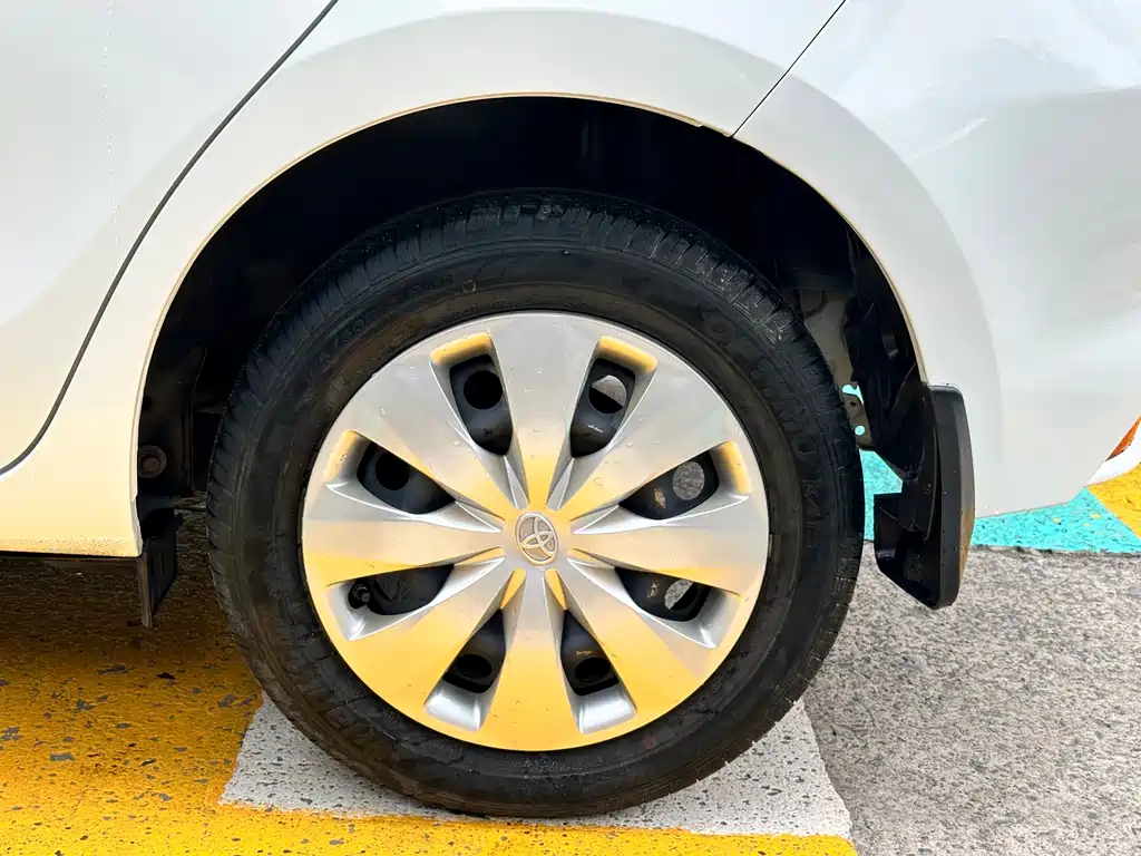 Toyota Yaris L 2020 — фото 11