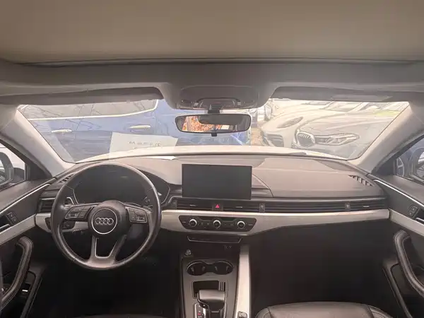 Audi A4L 2021