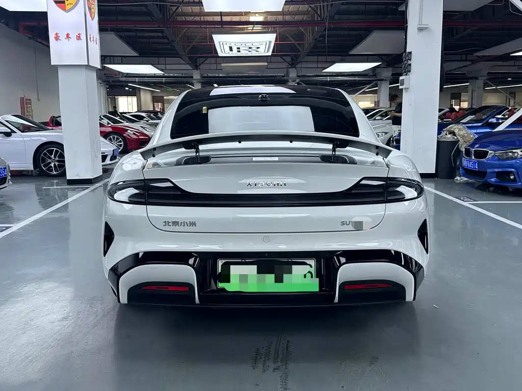 Xiaomi SU7 2025