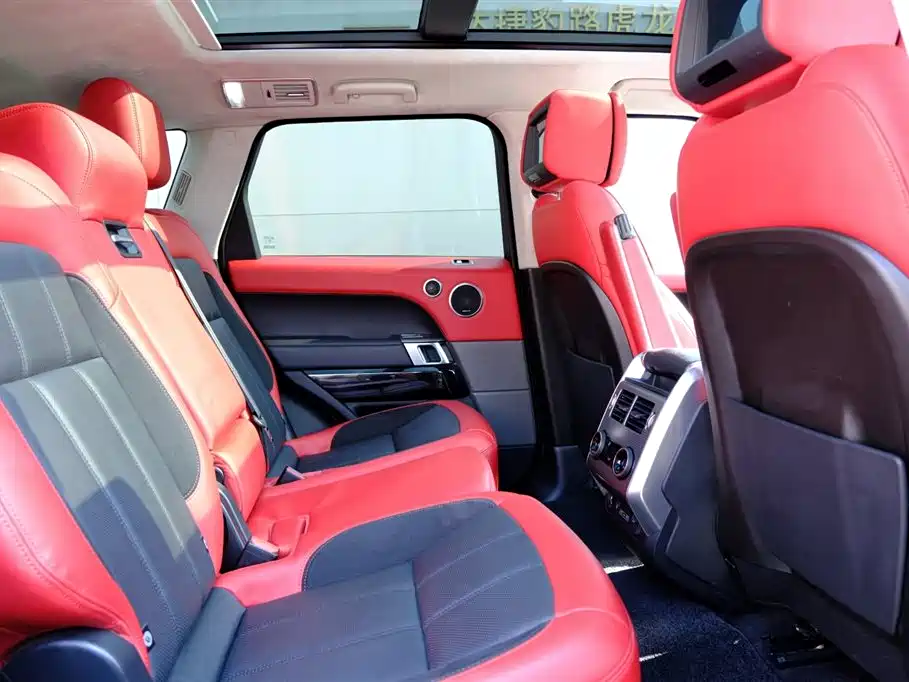 Land Rover Sport 2020 — фото 16