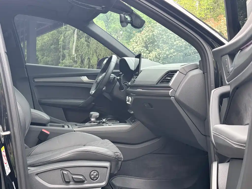 Audi Q5L Sportback 2022 — фото 12