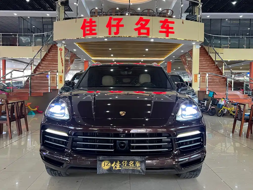 Porsche Cayenne 2018 — фото 2