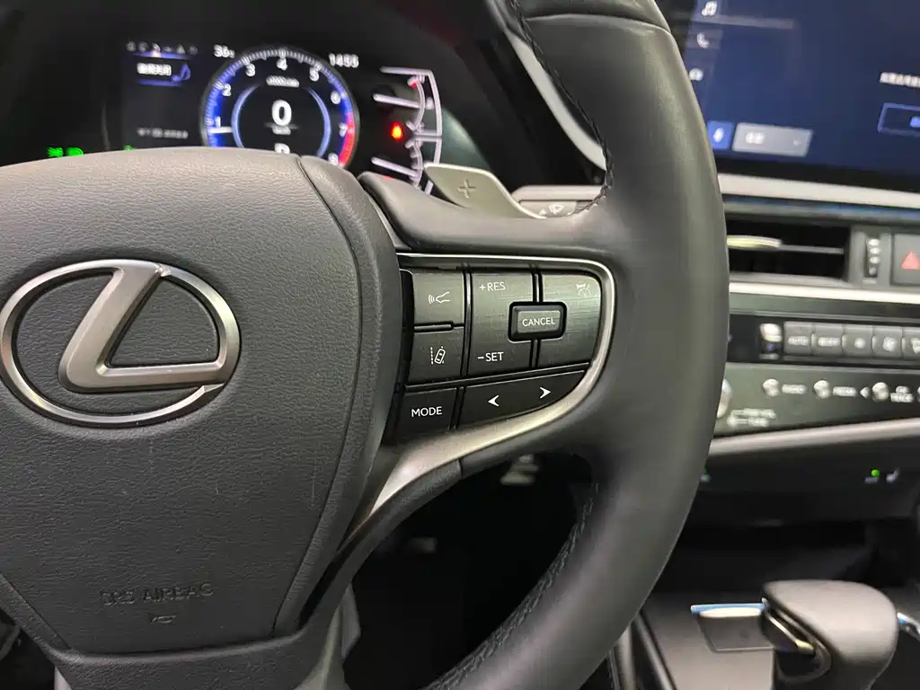 Lexus ES 2023 — фото 13