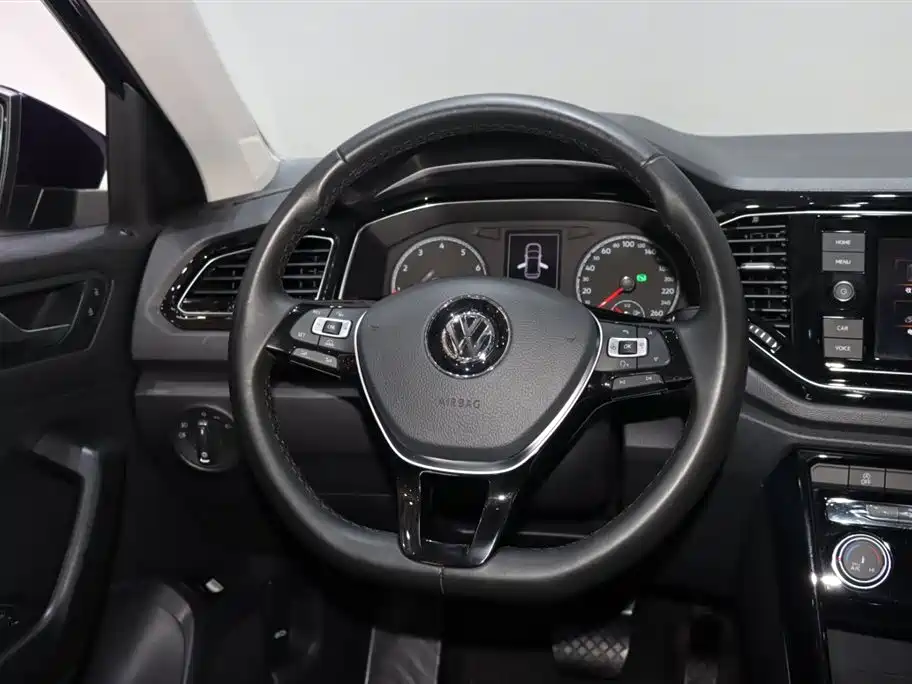 Volkswagen T-Roc 2019 — фото 12
