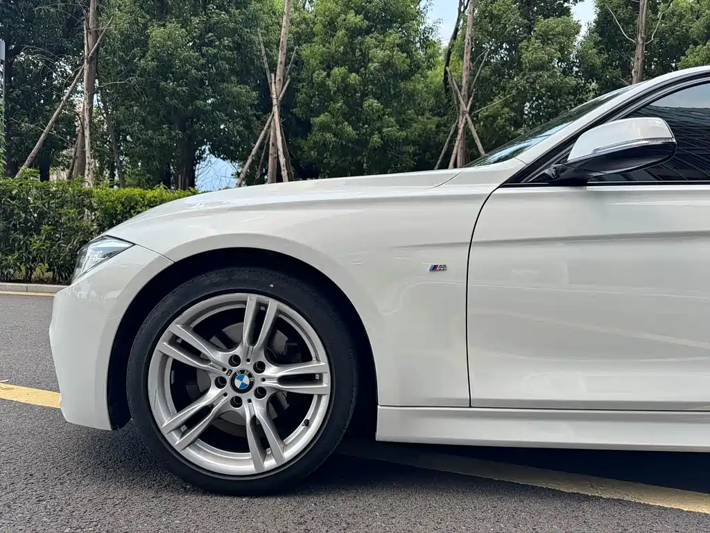 BMW 3 Series 2018 — фото 4