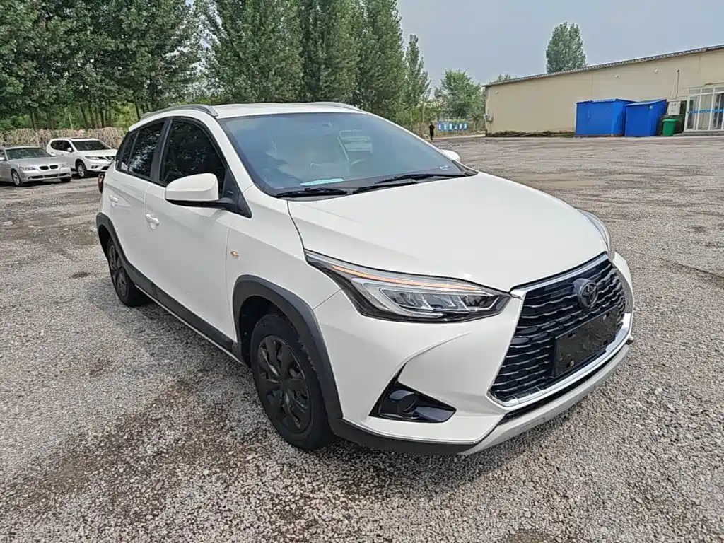 Toyota Yaris L 2022
