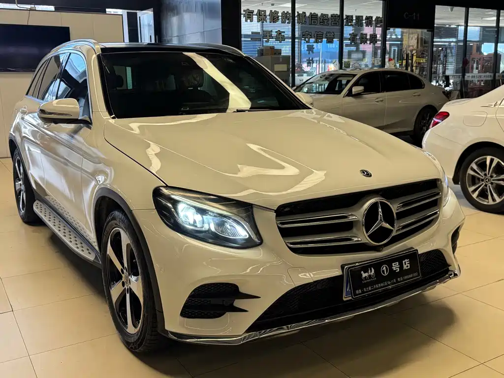 Mercedes-Benz GLC 2018 — фото 12