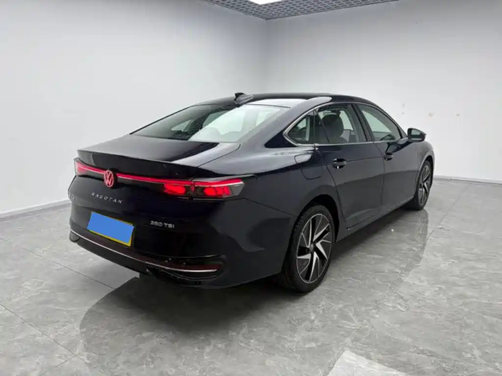 Volkswagen Magotan 2024