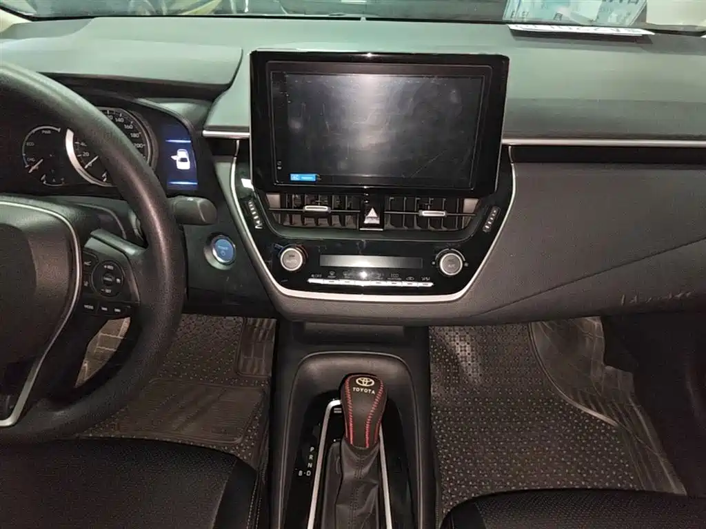 Toyota Corolla 2022 — фото 13