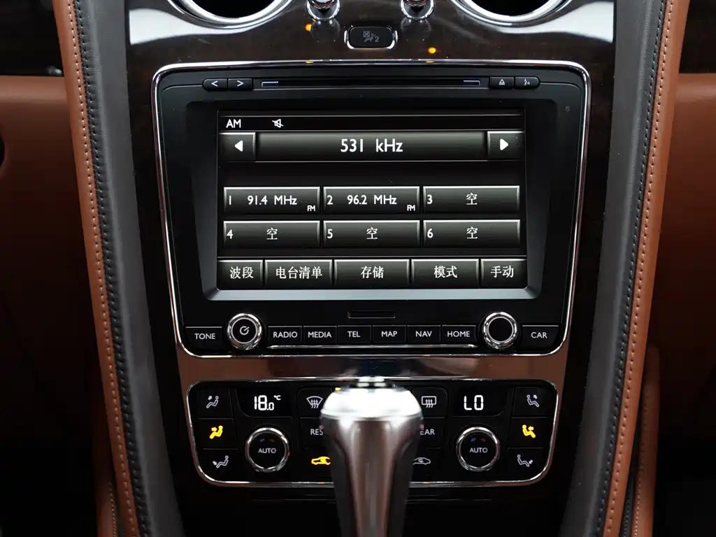 Bentley Flying Spur 2018 — фото 14