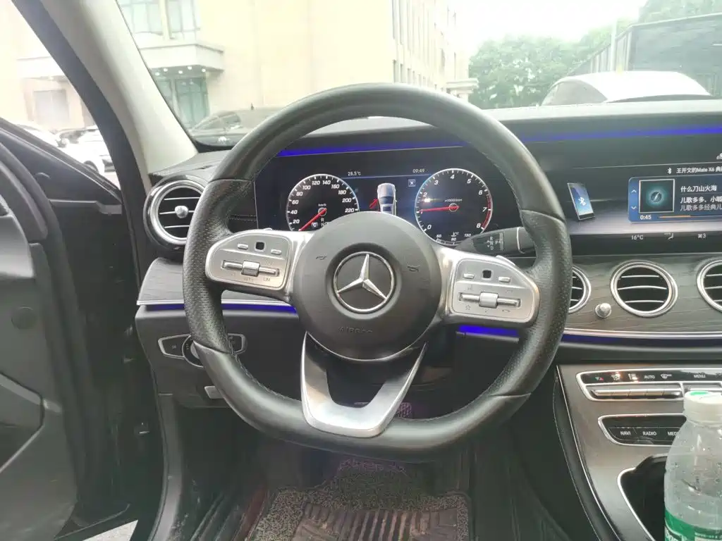 Mercedes-Benz E-Class 2019 — фото 11