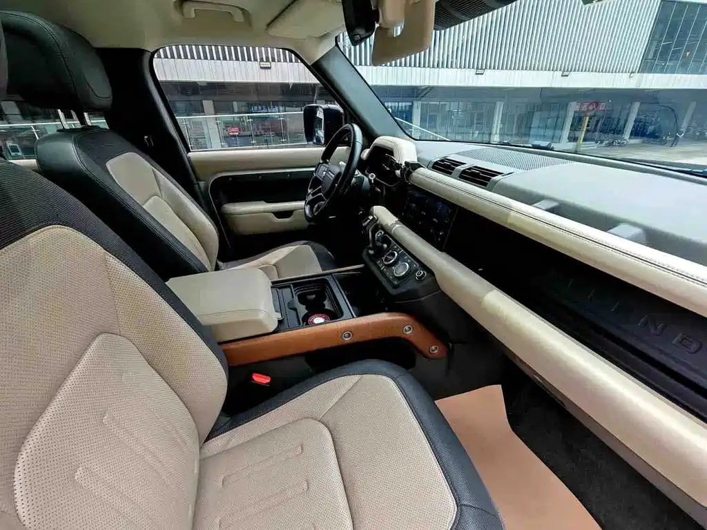 Land Rover Defender 2022 — фото 9