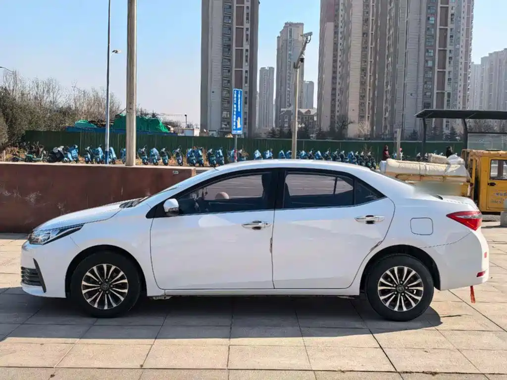 Toyota Corolla 2019 — фото 22