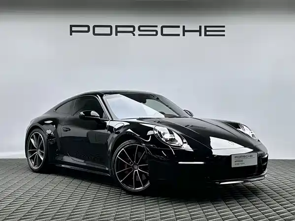 Porsche 911 2023