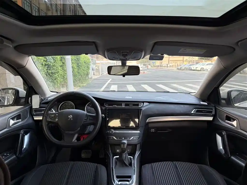 Peugeot 408 2015 — фото 13