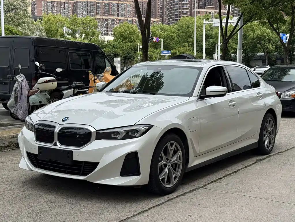BMW i3 2023