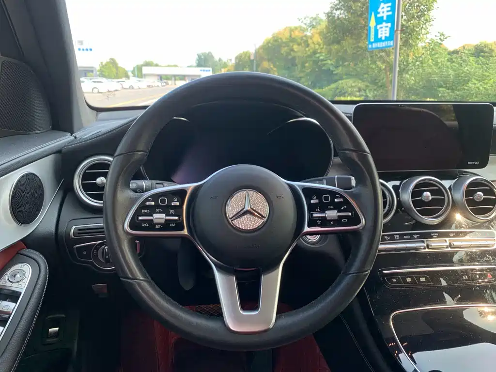 Mercedes-Benz GLC 2021