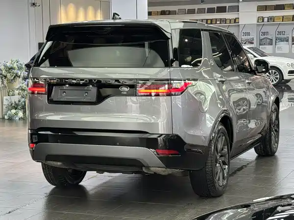 Land Rover Discovery 2021