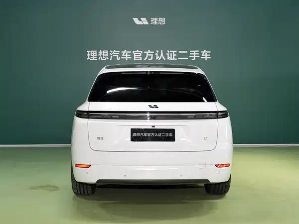 Li Auto L7 2025