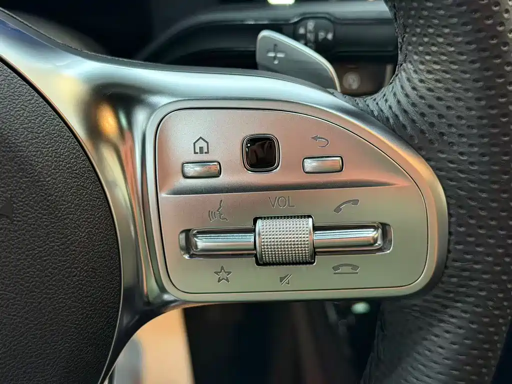 Mercedes-Benz A-Class 2022 — фото 9