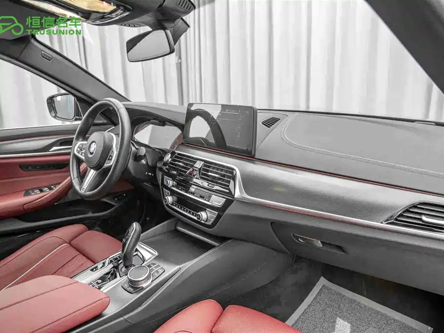 BMW 5 Series New Energy 2021 — фото 14