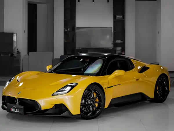 Maserati MC20 2023