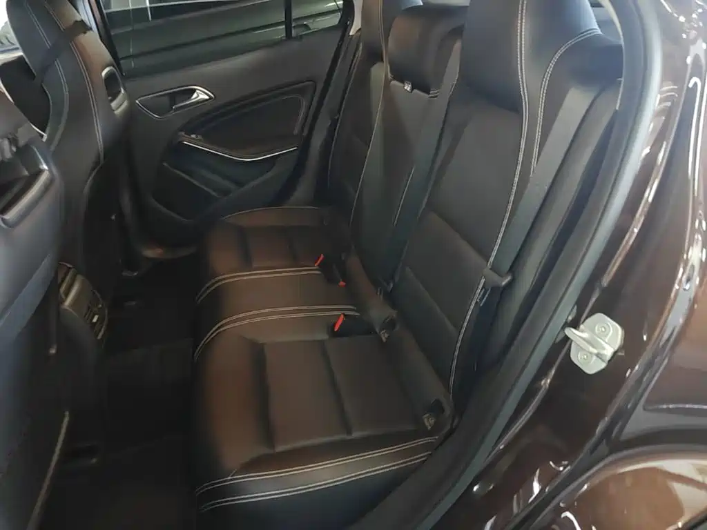 Mercedes-Benz GLA 2016 — фото 17