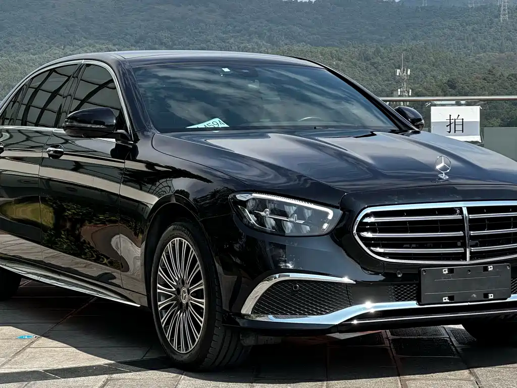 Mercedes-Benz E-Class 2022 — фото 3