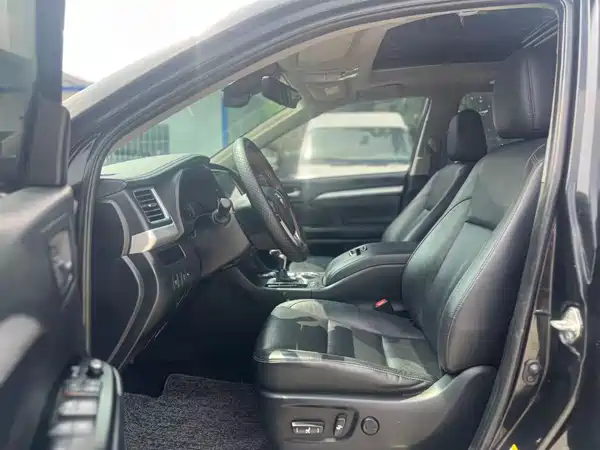 Toyota Highlander 2020