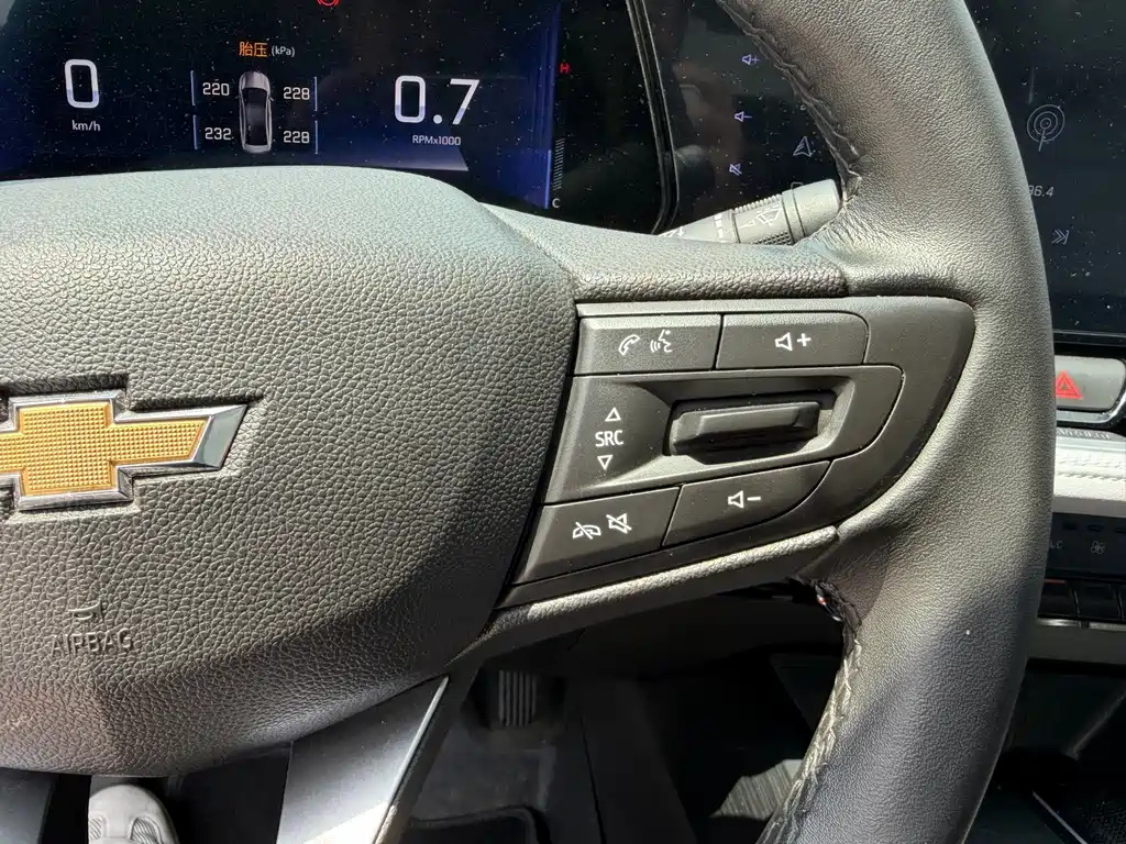Chevrolet Monza 2023 — фото 12