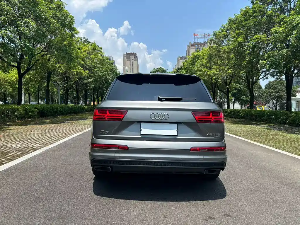 Audi Q7 2016 — фото 8