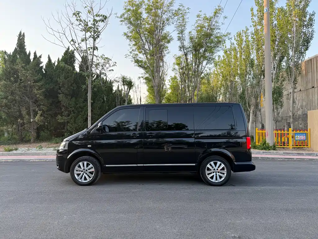 Volkswagen Multivan 2015 — фото 4